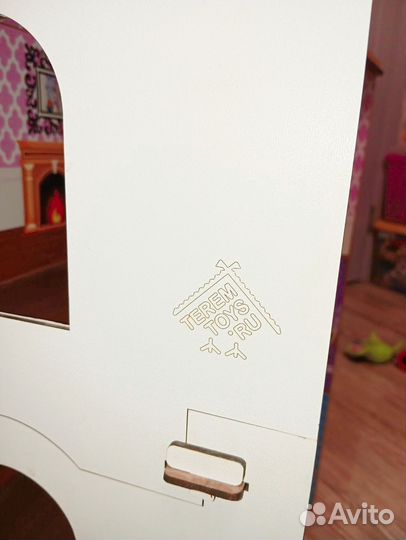 Большой кукольный домик деревянный