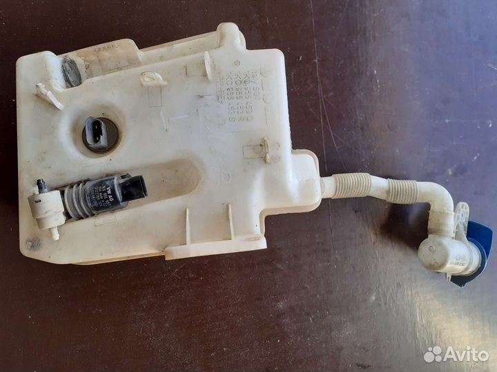 Бачок омывателя Фольксваген Гольф 5 Plus