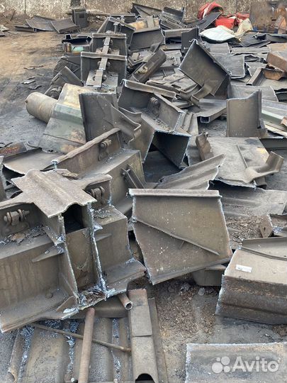 Газорезчик металлолома