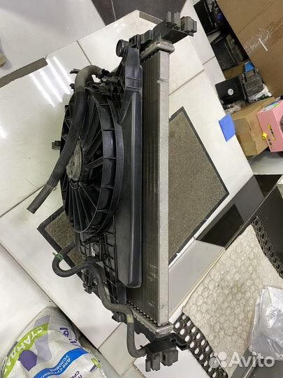 Радиатор с вентилятором Renault Kangoo 2