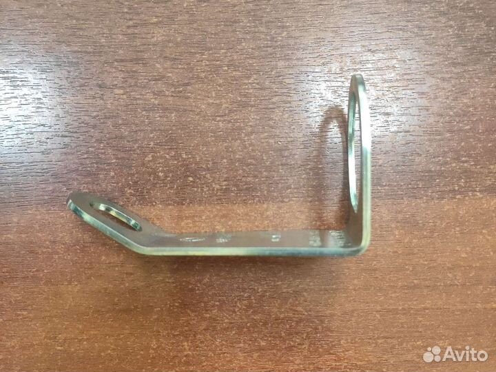 Держатель под вилку на легковой прицеп