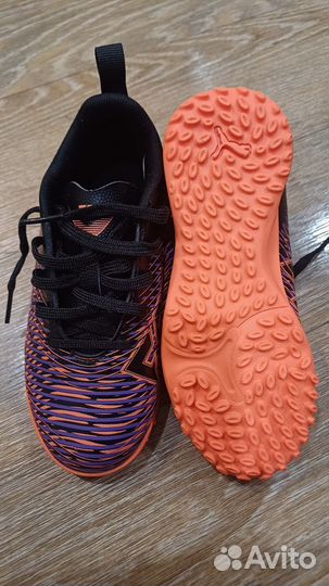 Футбольные бутсы Puma