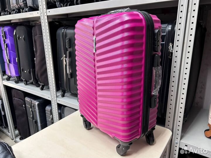 Чемодан мужской