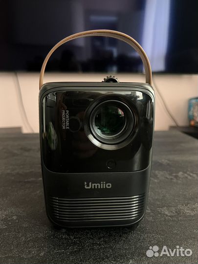 Проектор umiio a008