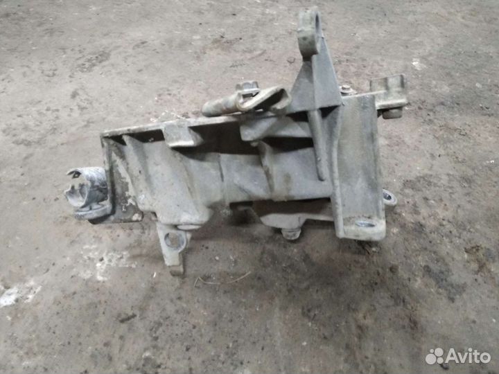 Кронштейн подушка МКПП Рено Симбол