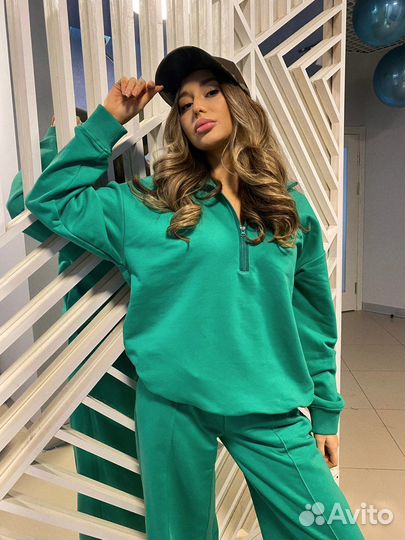 Костюм спортивный