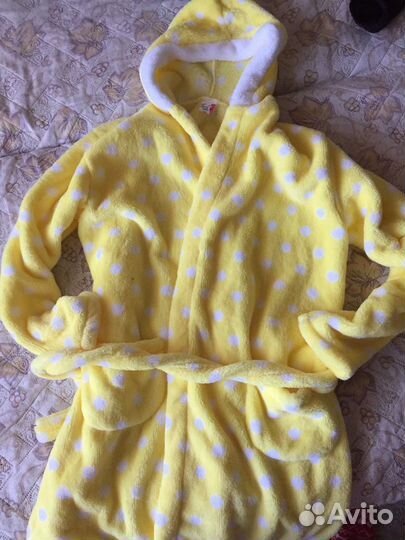 Женский махровый халат с капюшоном