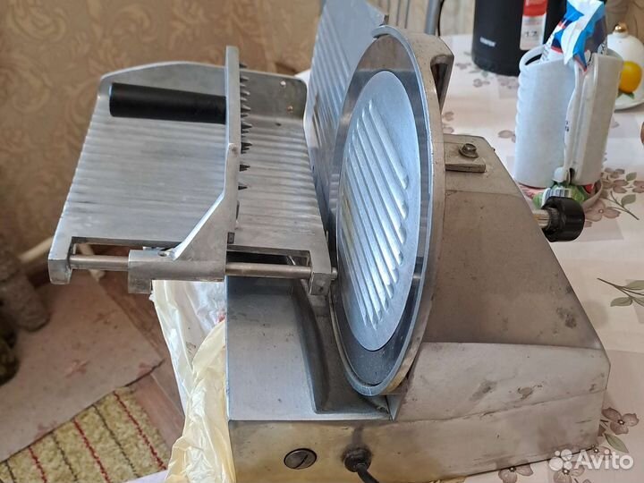 Слайсер для нарезки Familia 220