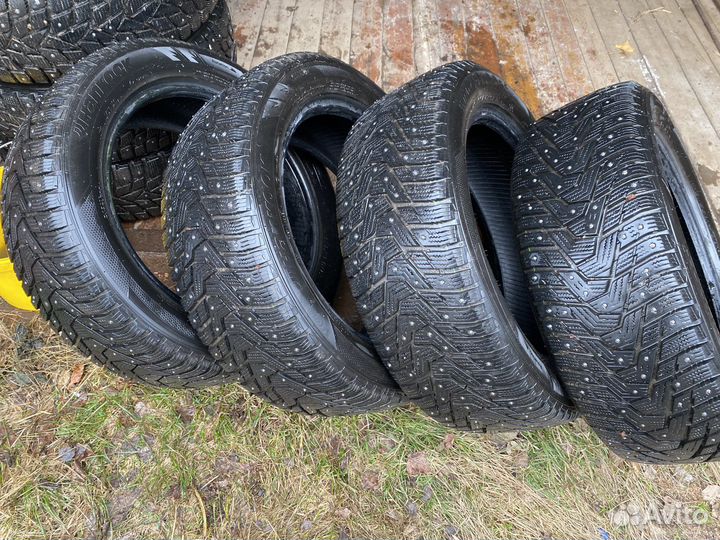 Hankook Winter I'Pike RS2 W429 215/55 R17 98T