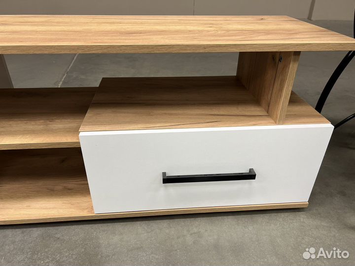 Тумба под тв «Парус-4»