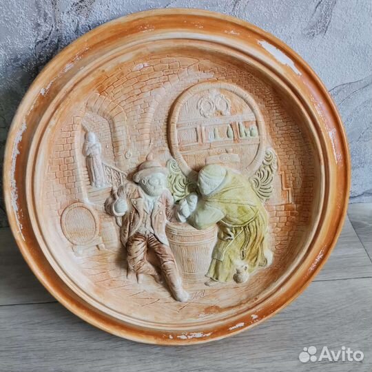 Настенное панно из гипса