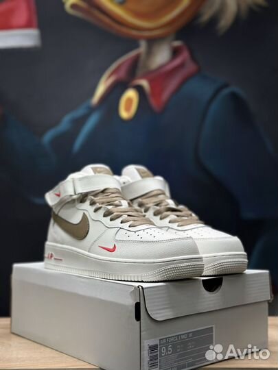 Кроссовки Nike на весну