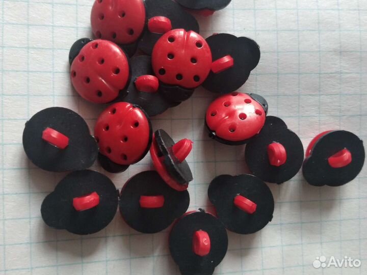 Пуговицы