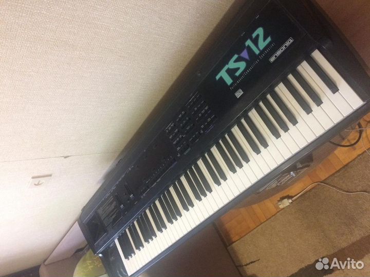 Цифровое пианино (синтезатор) Ensoniq TS-12