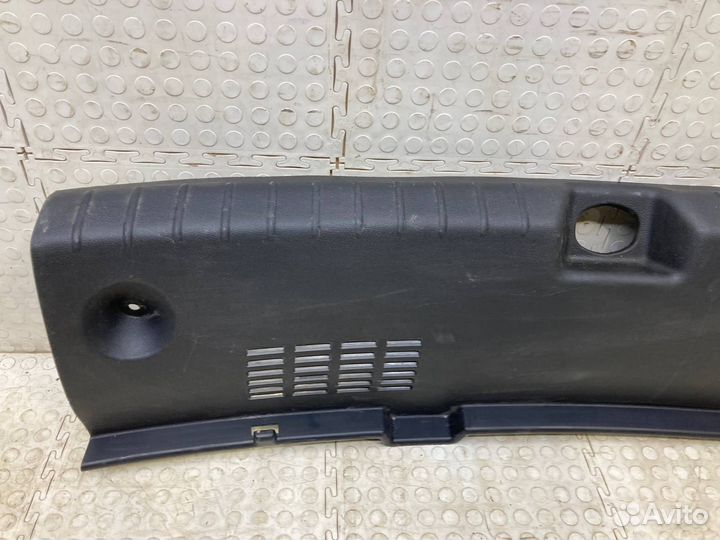 Обшивка задней панели Kia Rio 4 FB 2016