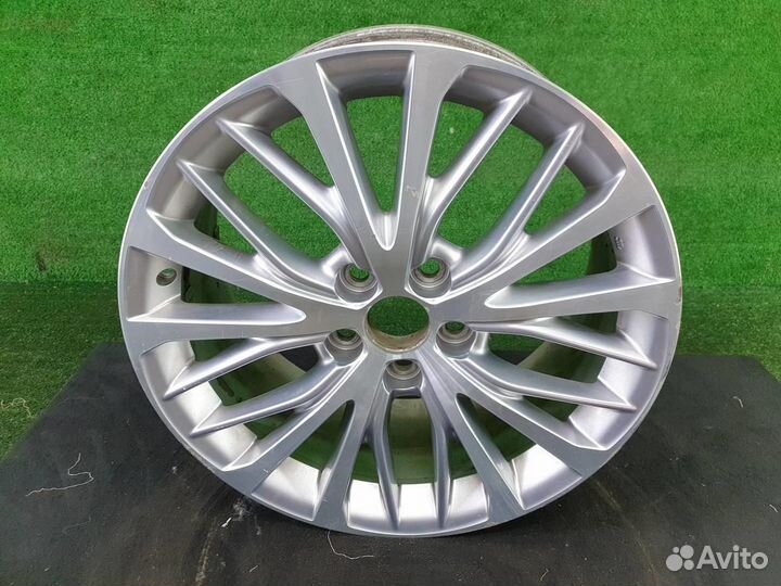 Диск литой R18 Toyota Camry 8 XV70 (2018-н.в.)