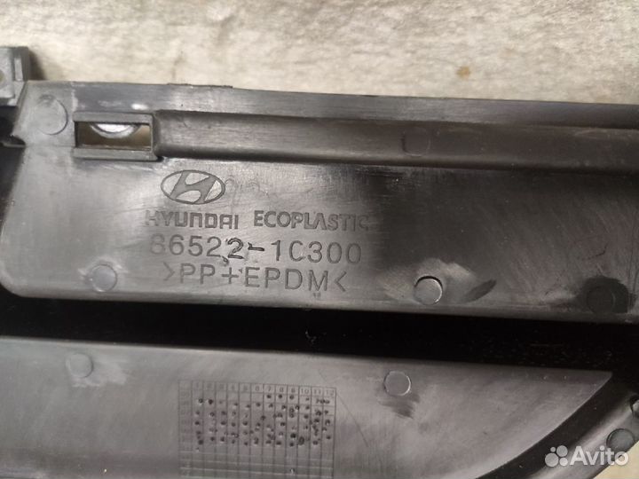 Решетка переднего бампера Hyundai Getz