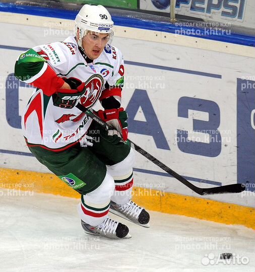 Хоккейный свитер акбарс / Петров / Барулин / Давос