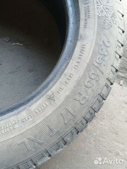 Gislaved Soft Frost 200 SUV 235/65 R17