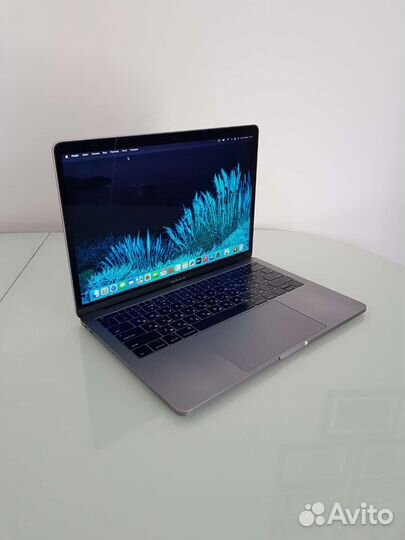 Ноутбук Apple MacBook Pro 13 2017