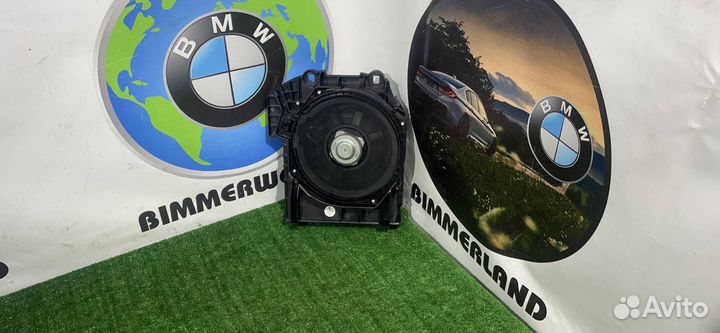 Сабвуфер правый BMW 5 F10 F11 (Дорест.) 2010