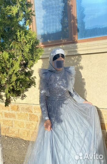 Вечернее платье