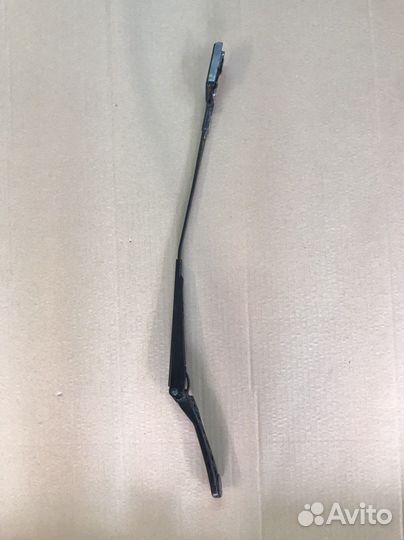 Поводки дворников Peugeot 308