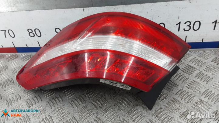 Фонарь задний правый Mercedes-Benz E-Класс