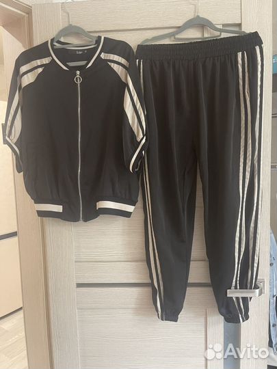 Продам женскую одежду