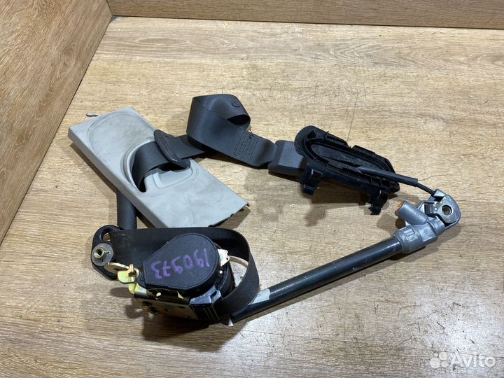 Ремень безопасности левый Renault Scenic 2 190973