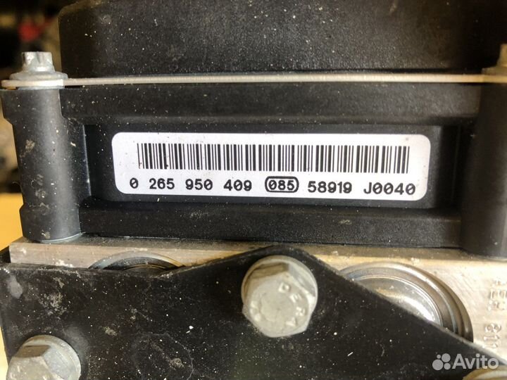 Блок abs bmw 520 525 E60