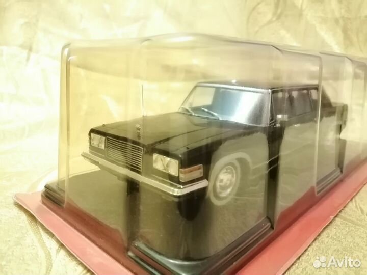 Модель ЗИЛ-4104 «Лимузин» в масштабе 1:24