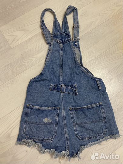 Джинсовый комбинезон