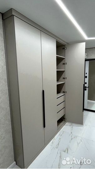 Шкаф для одежды