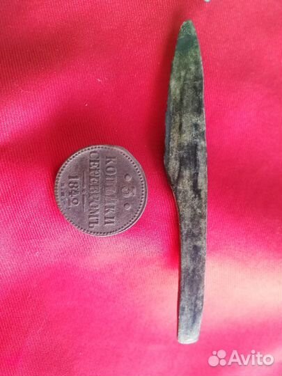 Бронзовый нож