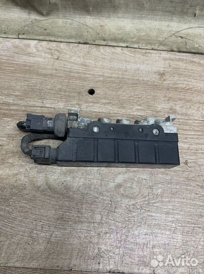 Блок клапанов пневмоподвески мерседес w220