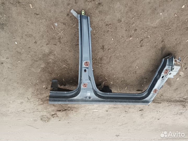 Порог правый для Renault Logan 2005-2014