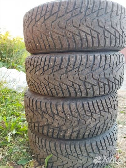 Hankook Winter I'Pike RS2 W429 215/55 R16