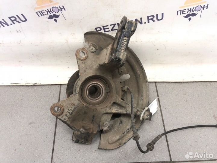 Кулак поворотный передний правый Renault Fluence