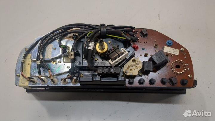 Щиток приборов Mercedes 124 E, 1995