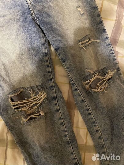 Джинсы рваные