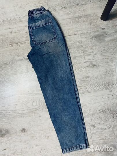 Джинсы 25
