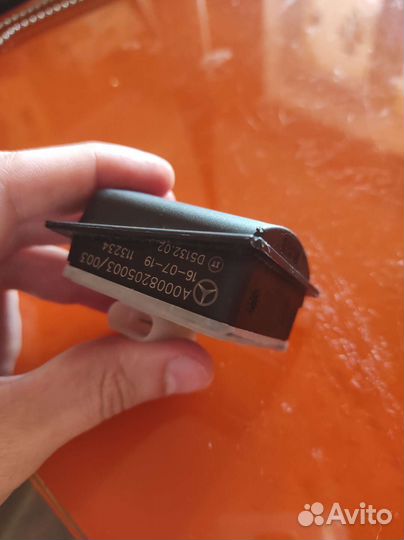 Замок лючка бензобака Mercedes А0008205003