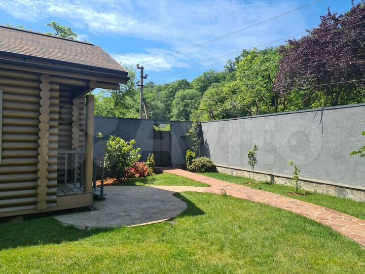 Дом 270 м² на участке 6 сот.