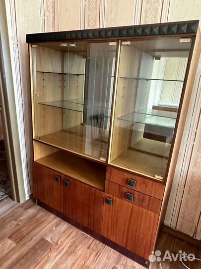 Сервант и Стенка