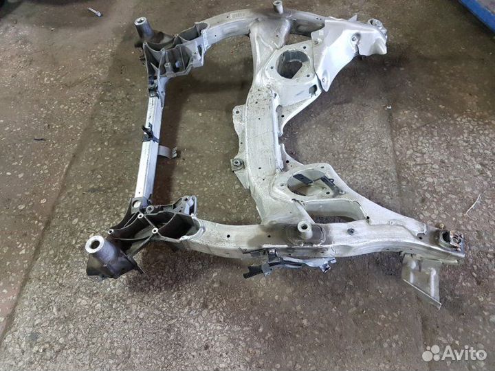 Балка подвески передняя Bmw 5-Series F10 N52B25