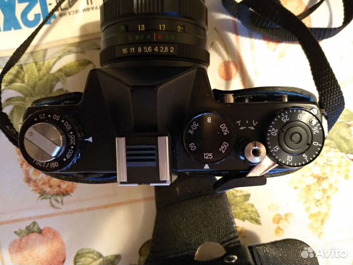 Пленочный фотоаппарат зенит