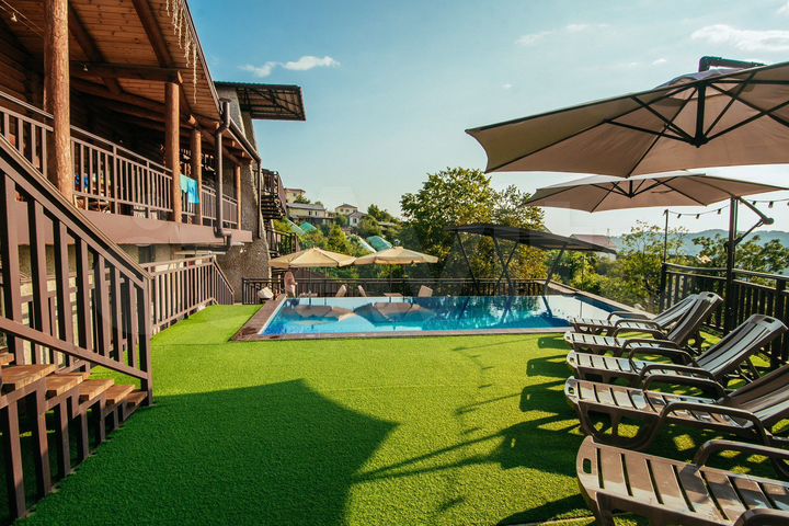 Дом 250 м² на участке 8 сот.