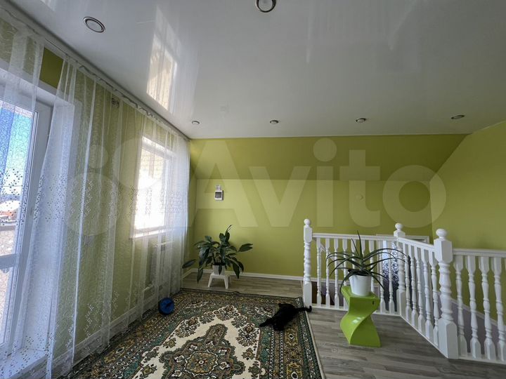 Дом 197 м² на участке 8 сот.