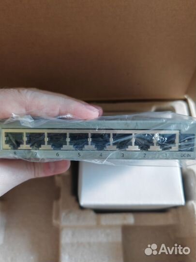 Коммутатор неуправляемый, 8 портов, 100 мбит